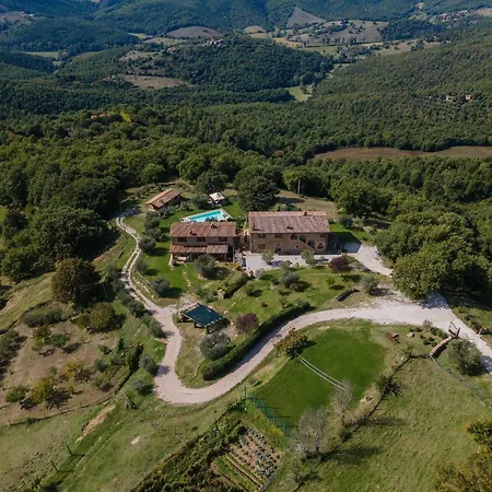 Villa In Umbria With Saltwater Pool