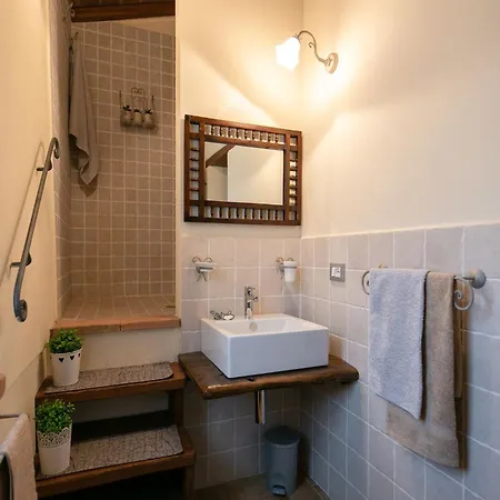 بيت للعطل Villa In Umbria With Saltwater Pool