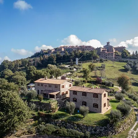 Villa In Umbria With Saltwater Pool بيت للعطل